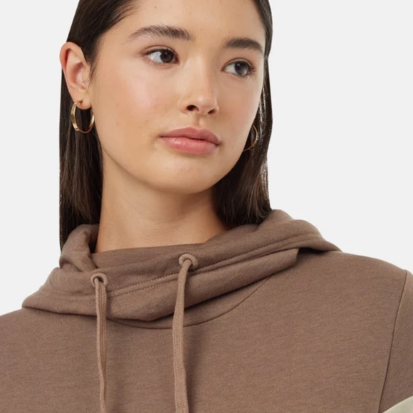 Tentree Banshee Hoodie in green & grey - Picture 4 of 10